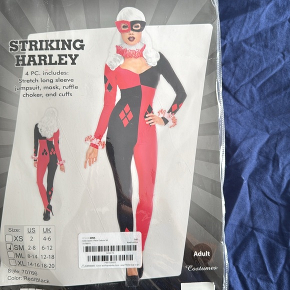 Striking Harley from Fashion Nova - Picture 5 of 5